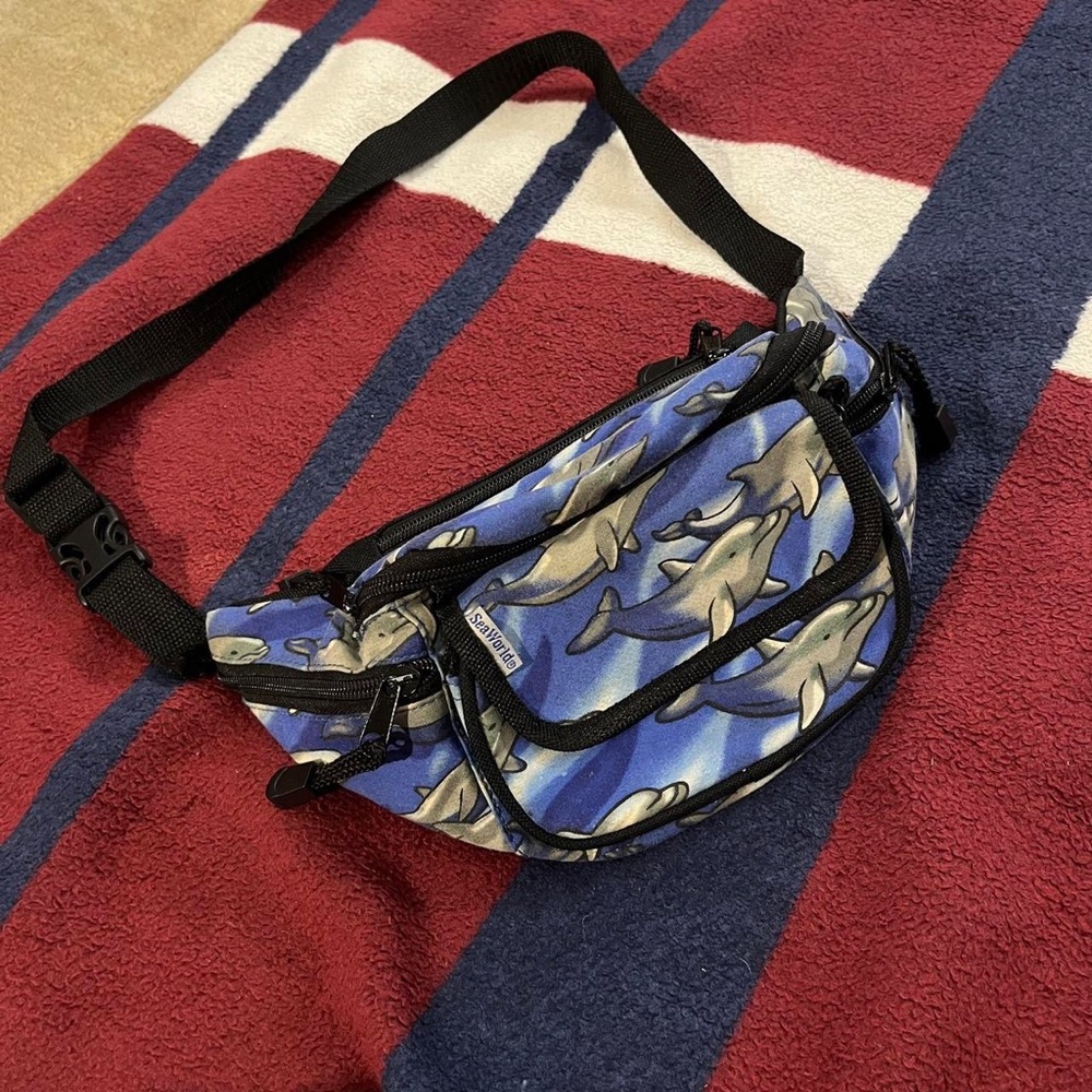SeaWorld Bum Bag Fanny Pack Blue Dolphin Zip Pockets USA Y2K Vintage
